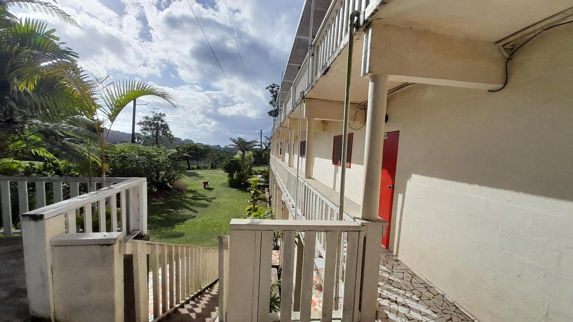 Dave Parker Eco Lodge Hotel アピア エクステリア 写真