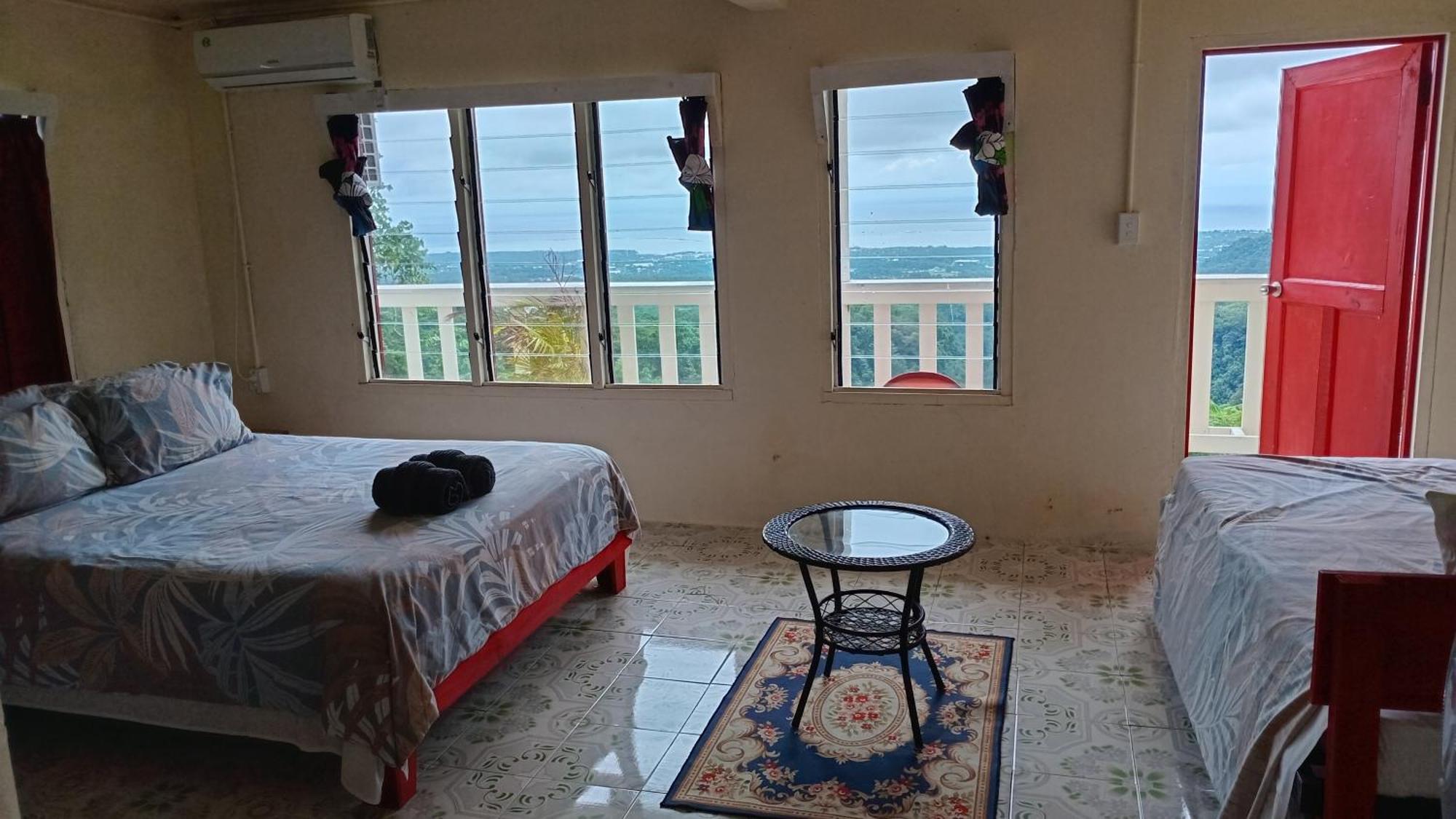 Dave Parker Eco Lodge Hotel アピア エクステリア 写真