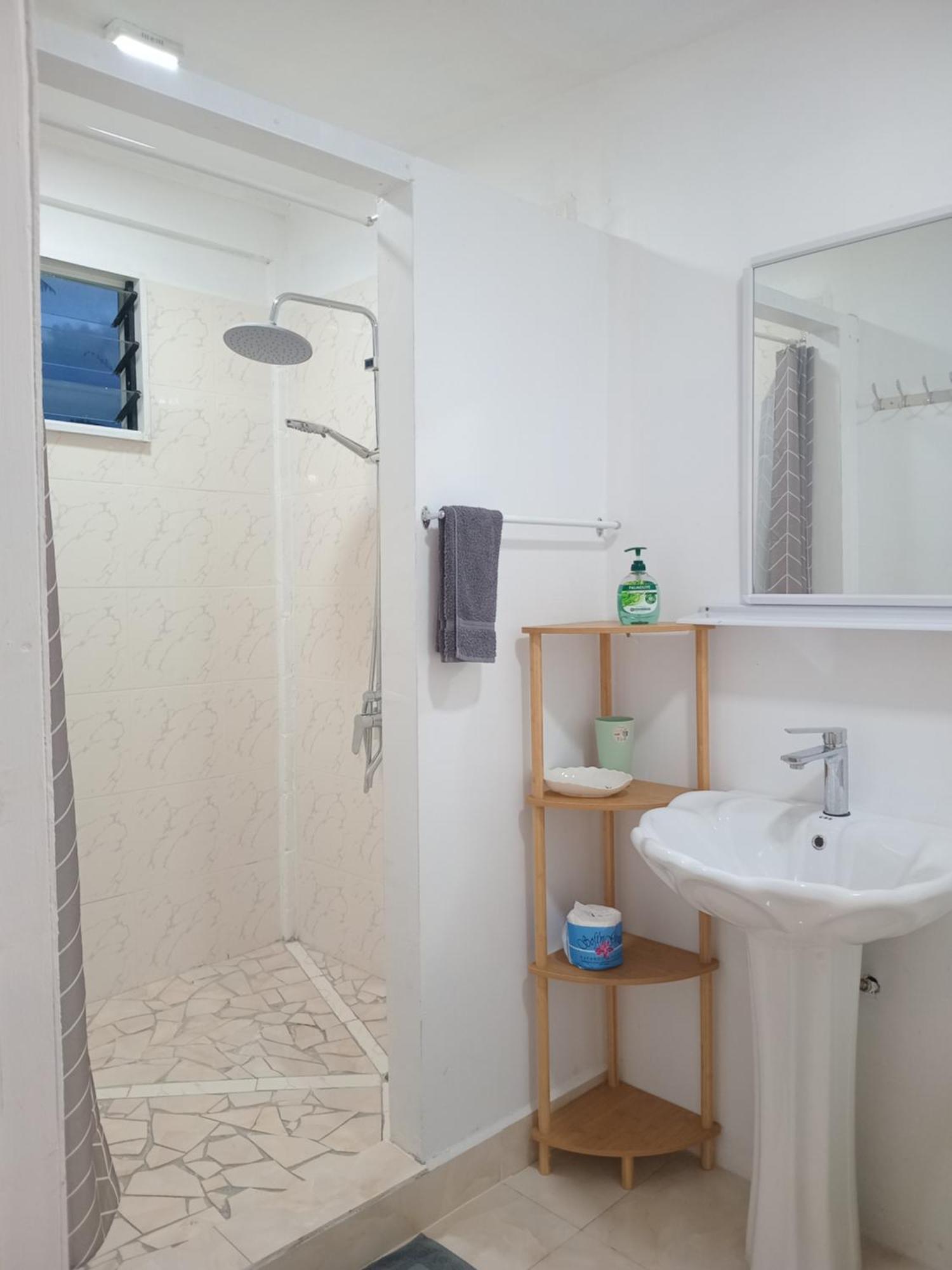 Dave Parker Eco Lodge Hotel アピア エクステリア 写真