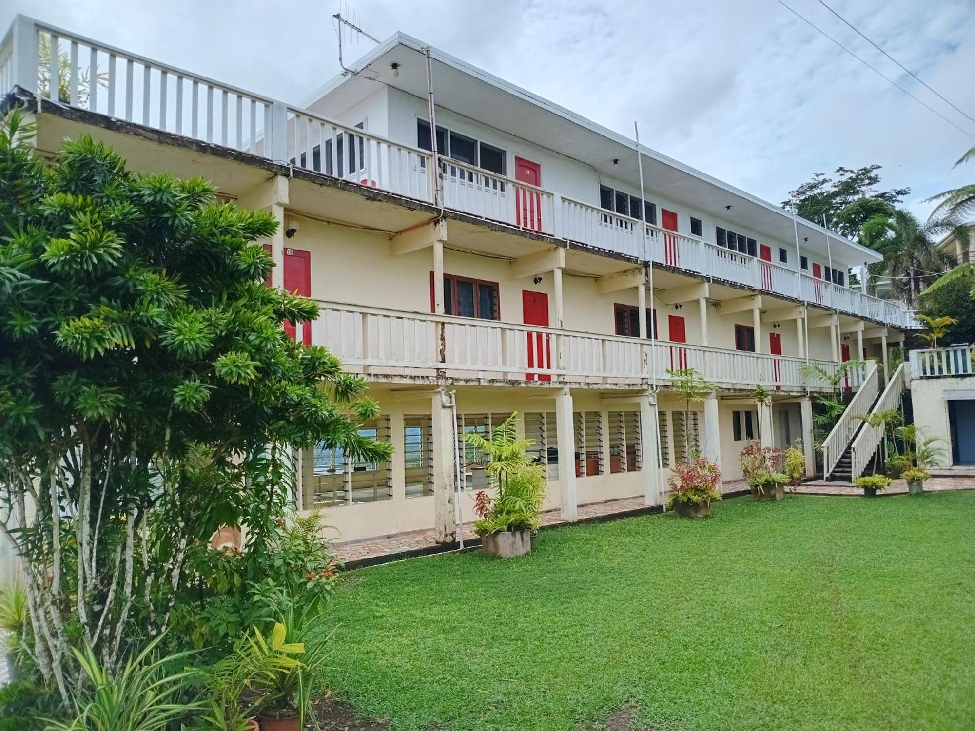 Dave Parker Eco Lodge Hotel アピア エクステリア 写真